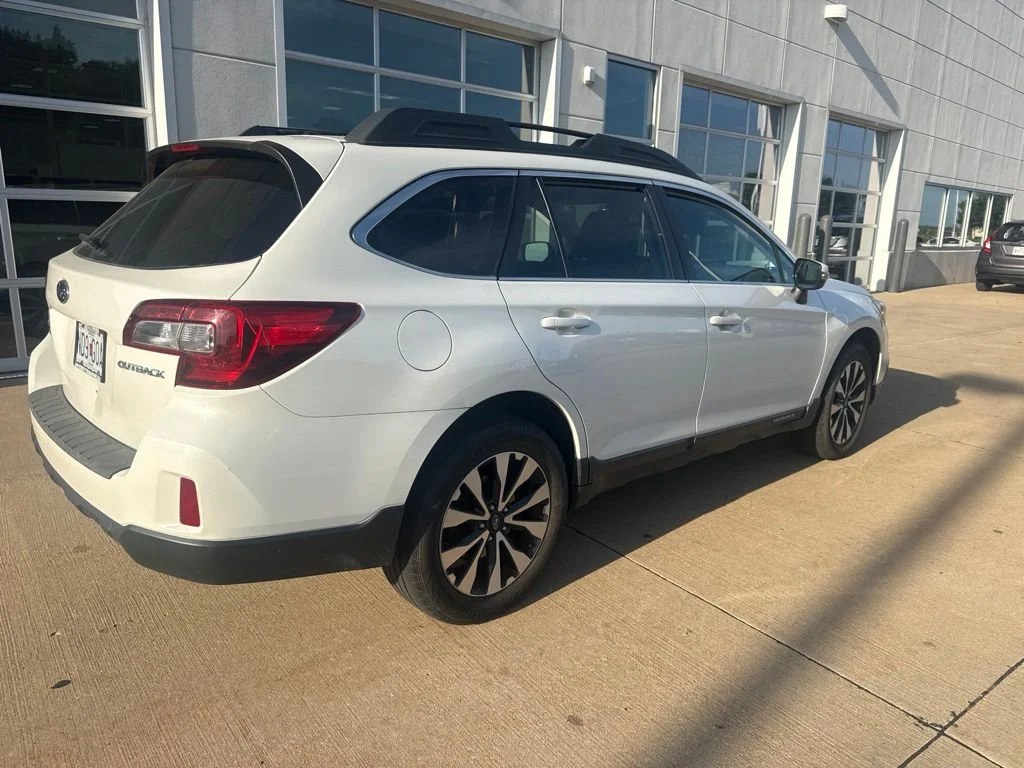 Used 2015 White Subaru 2.5i image 5