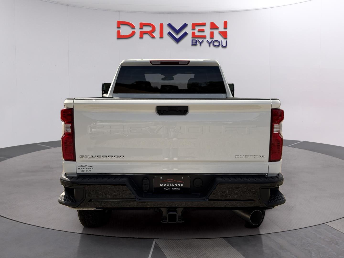 New 2026 Summit White Chevrolet Custom image 4