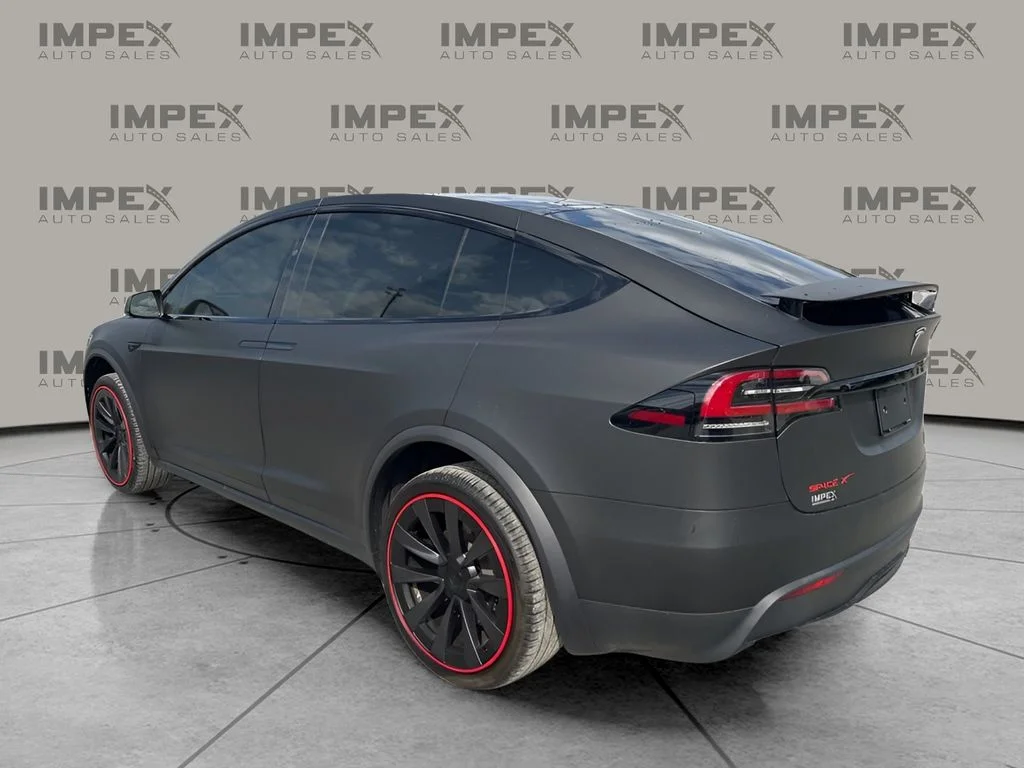 Used 2023 Gray Tesla Plaid image 3