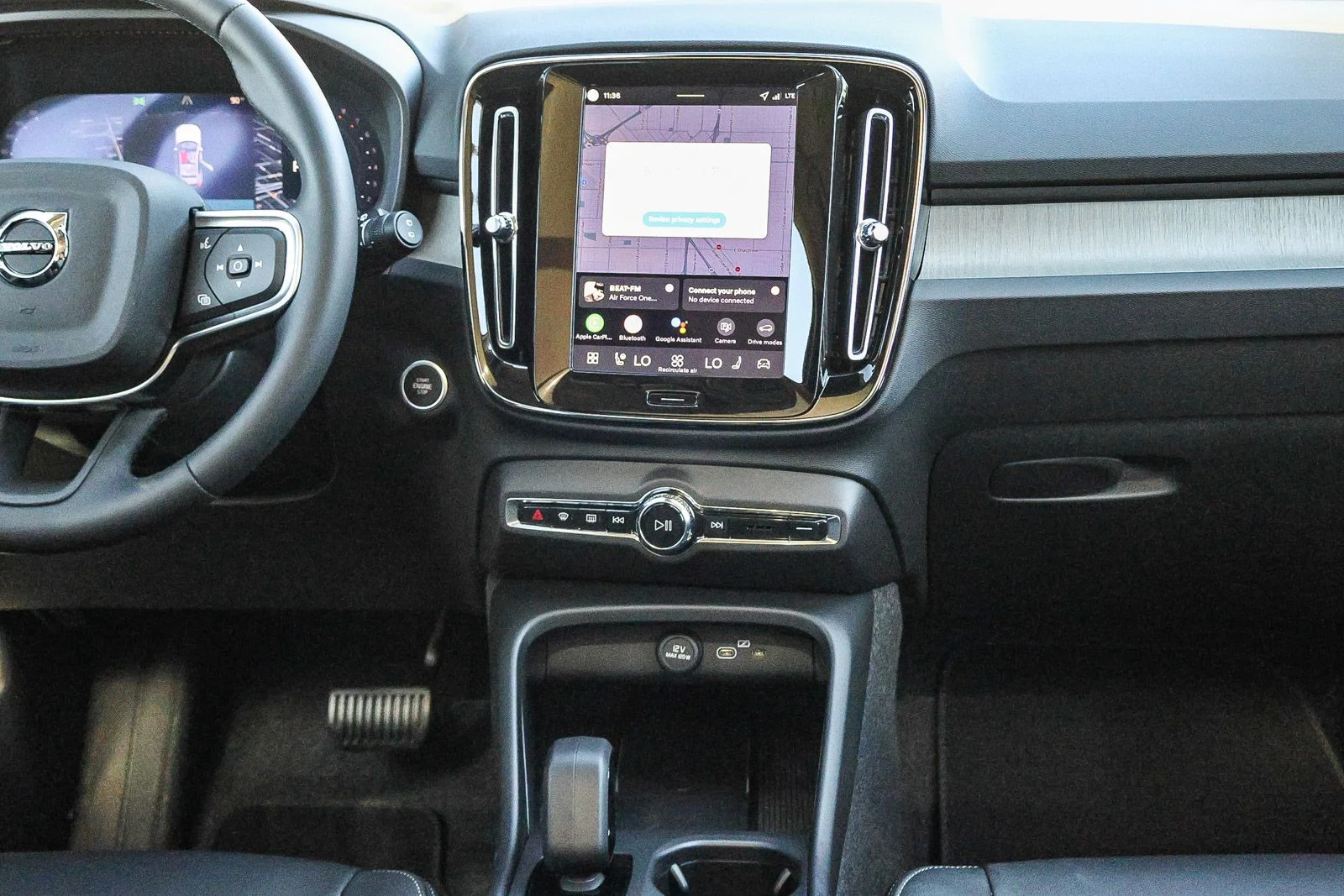 2026 Volvo XC40 Core - Photo 25