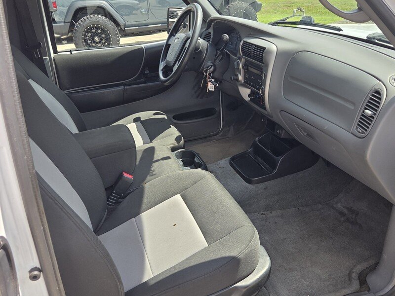 Used 2011 Oxford White FORD 4WD 4DR SUPERCAB 126" XLT image 15