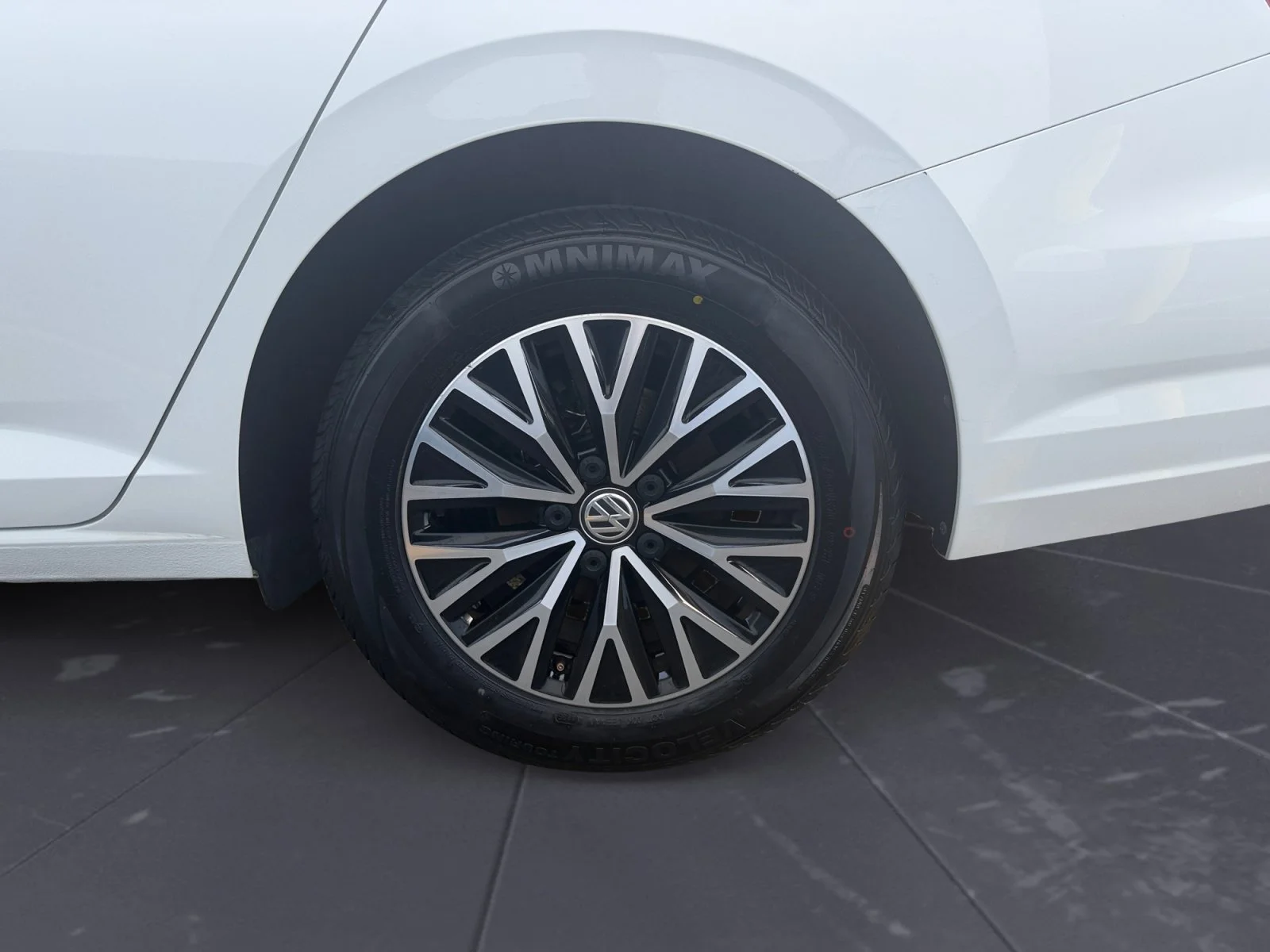 Used 2021 Pure White Volkswagen S image 44
