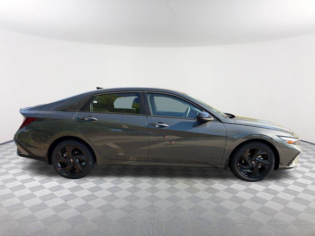 New 2026 Gray Hyundai SEL Sport image 4