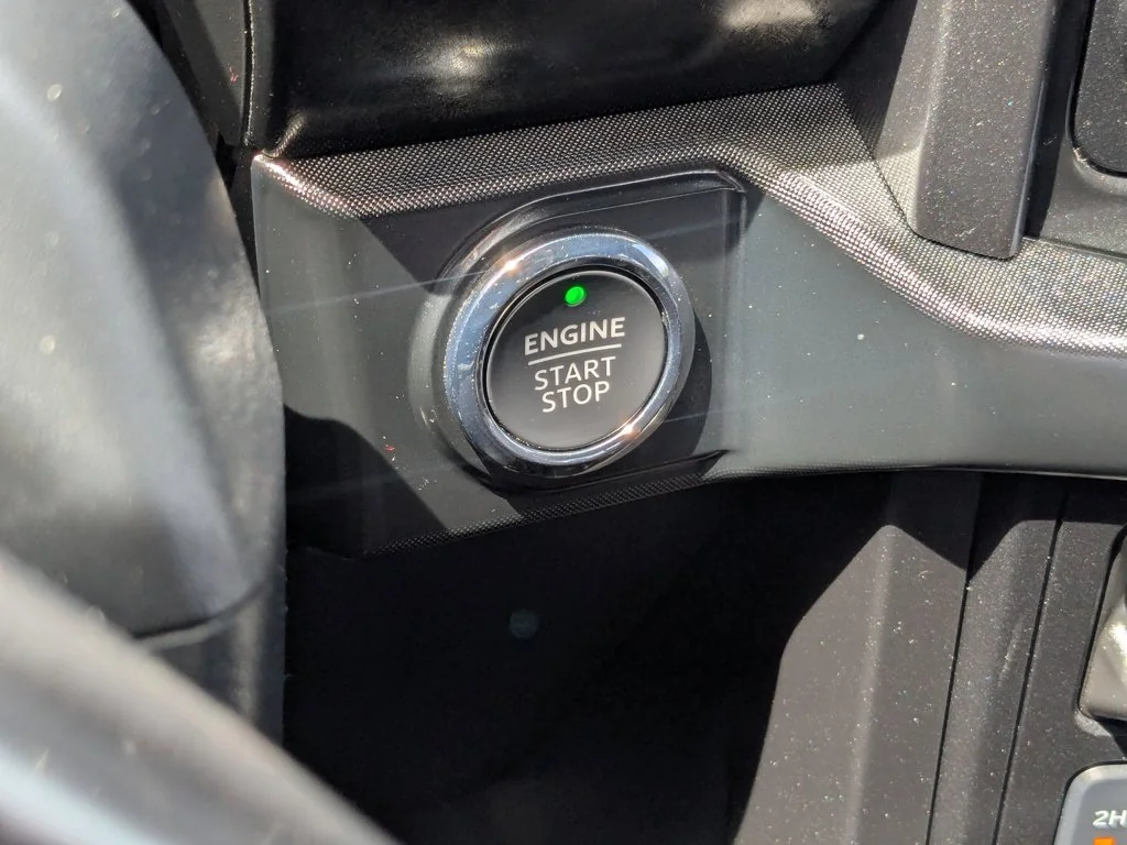 Used 2023  Ford Tremor image 21