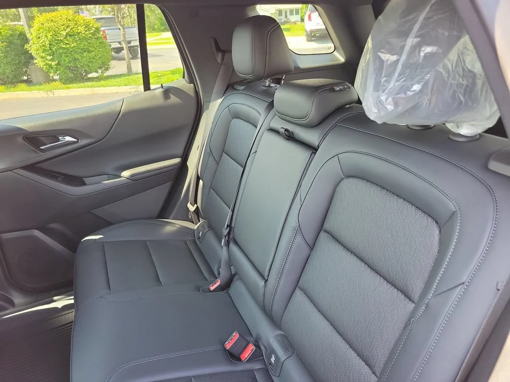New 2027 Radiant Red Tintcoat Chevrolet LT image 23