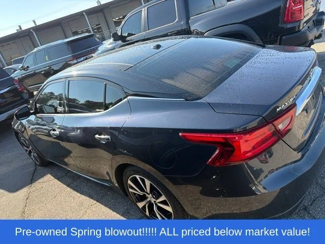 Used 2016 Blue Nissan Platinum image 4