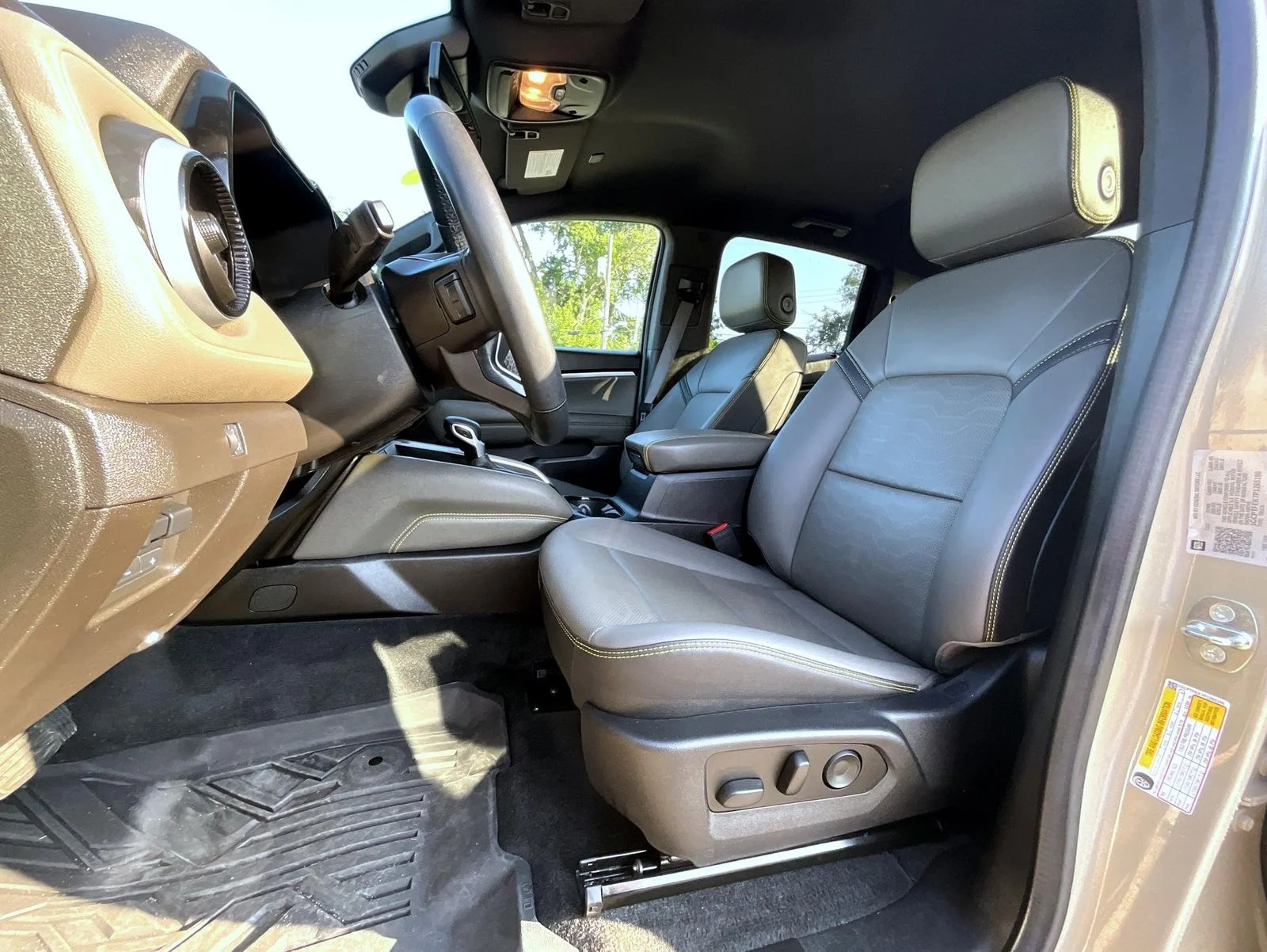 Used 2023 Beige Chevrolet ZR2 image 11