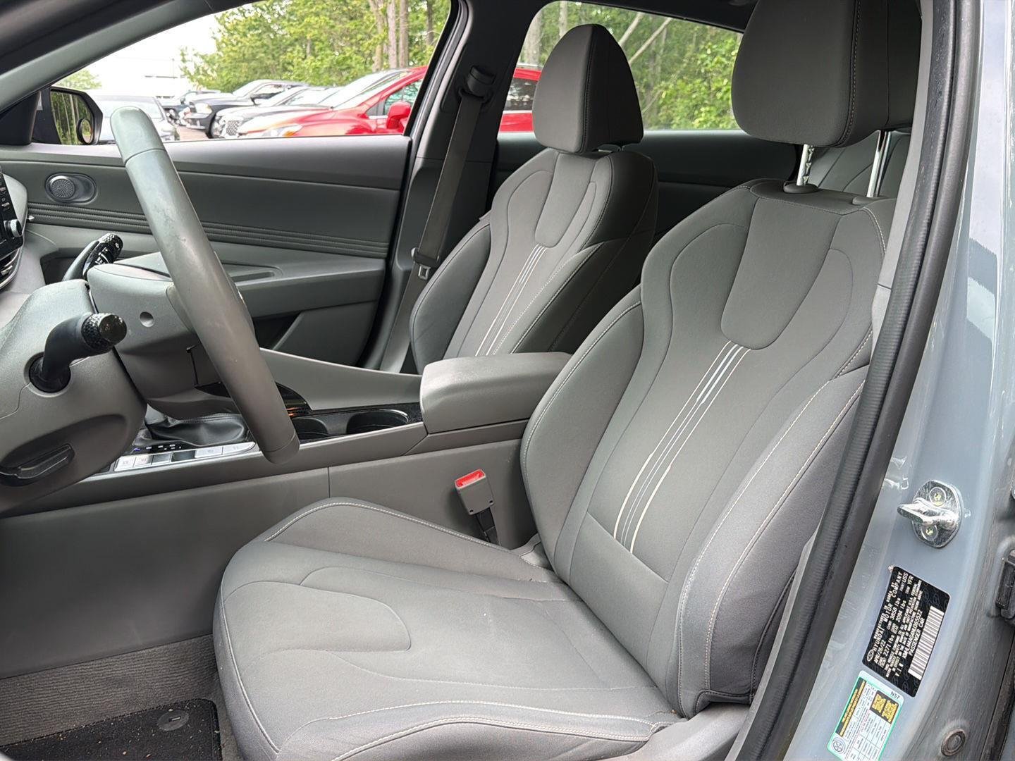 Used 2022 Electric Shadow Hyundai SEL image 14