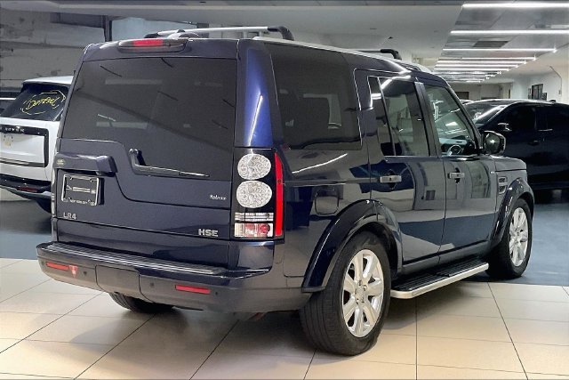 Used 2016 Blue Land Rover HSE image 10