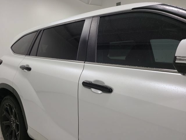 Used 2023 Wind Chill Pearl Toyota LE image 41