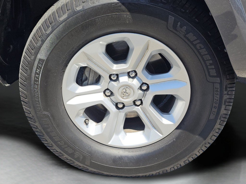 Certified Used 2022 Magnetic Gray Metallic Toyota SR5 Premium image 27