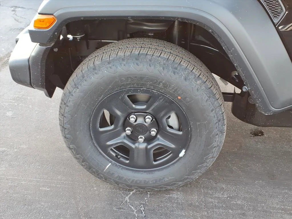 New 2026 Black Clear-Coat Exterior Paint Jeep Sport image 22