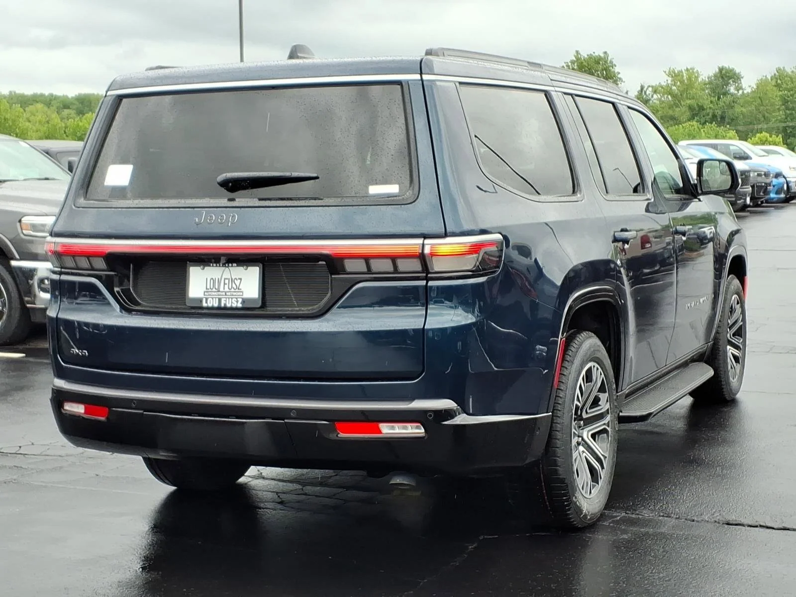 New 2026 Fathom Blue Pearl-Coat Exterior Paint (Late Availability) Jeep  image 17