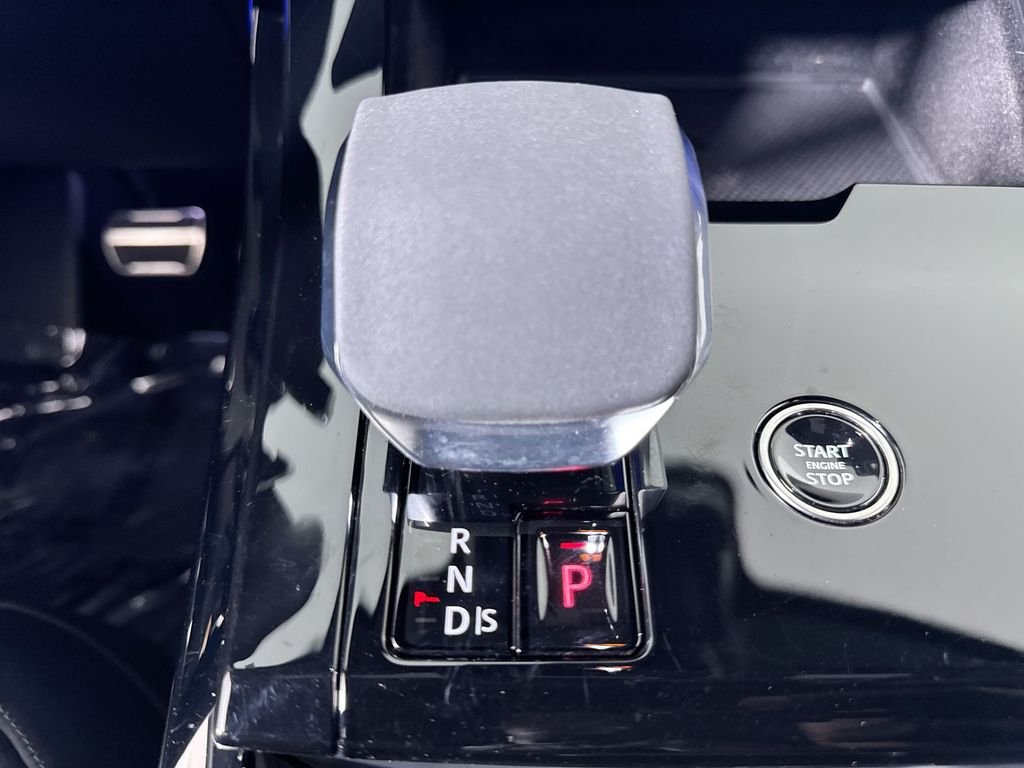 Certified Used 2024 Gray Land Rover Dynamic SE image 18