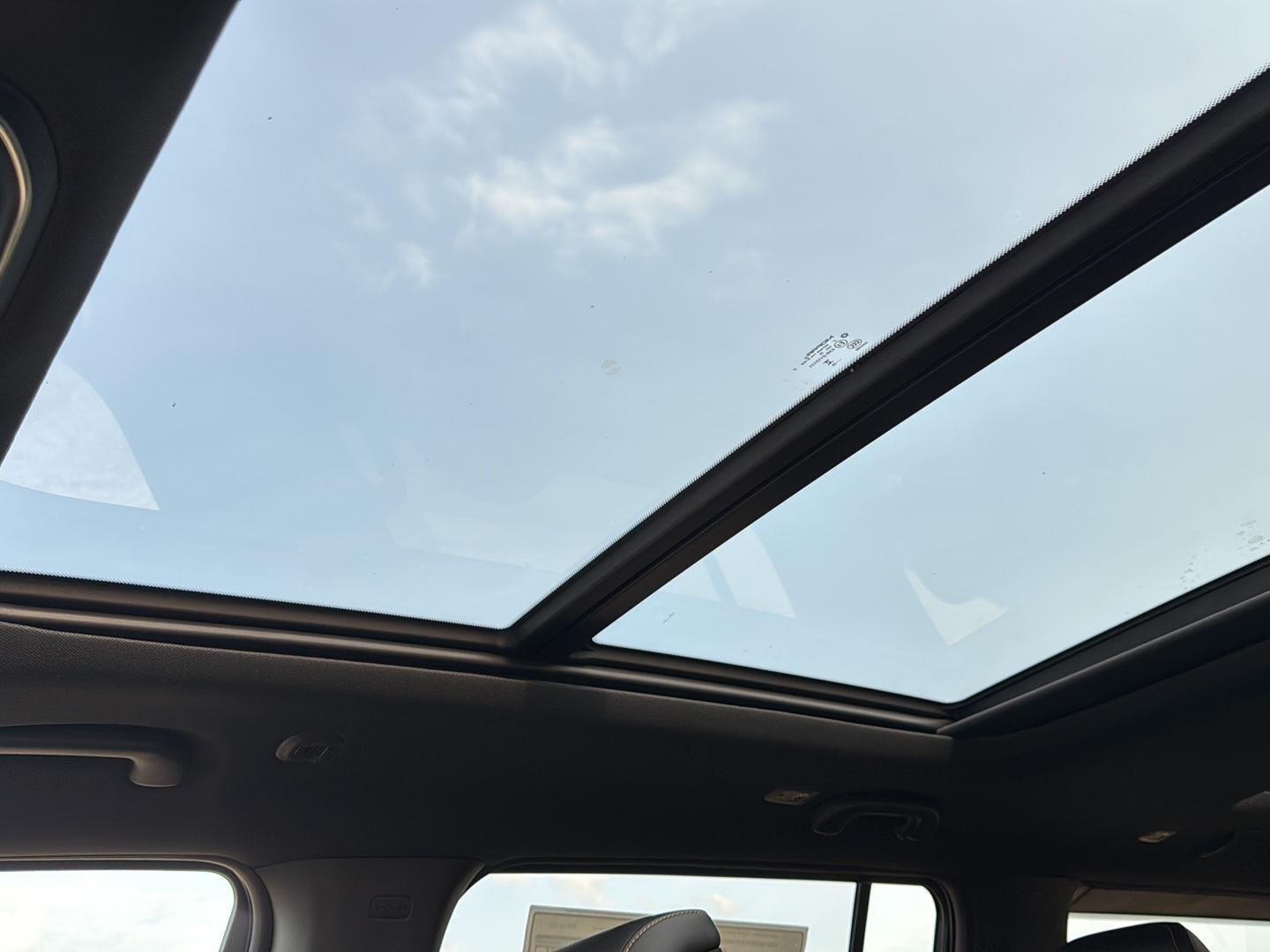 New 2026 Bright White Clear-Coat Exterior Paint Jeep 85th Anniversary image 23