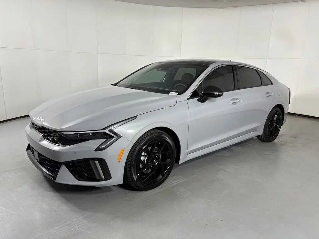 New 2026 Wolf Gray Kia GT-Line FWD image 4