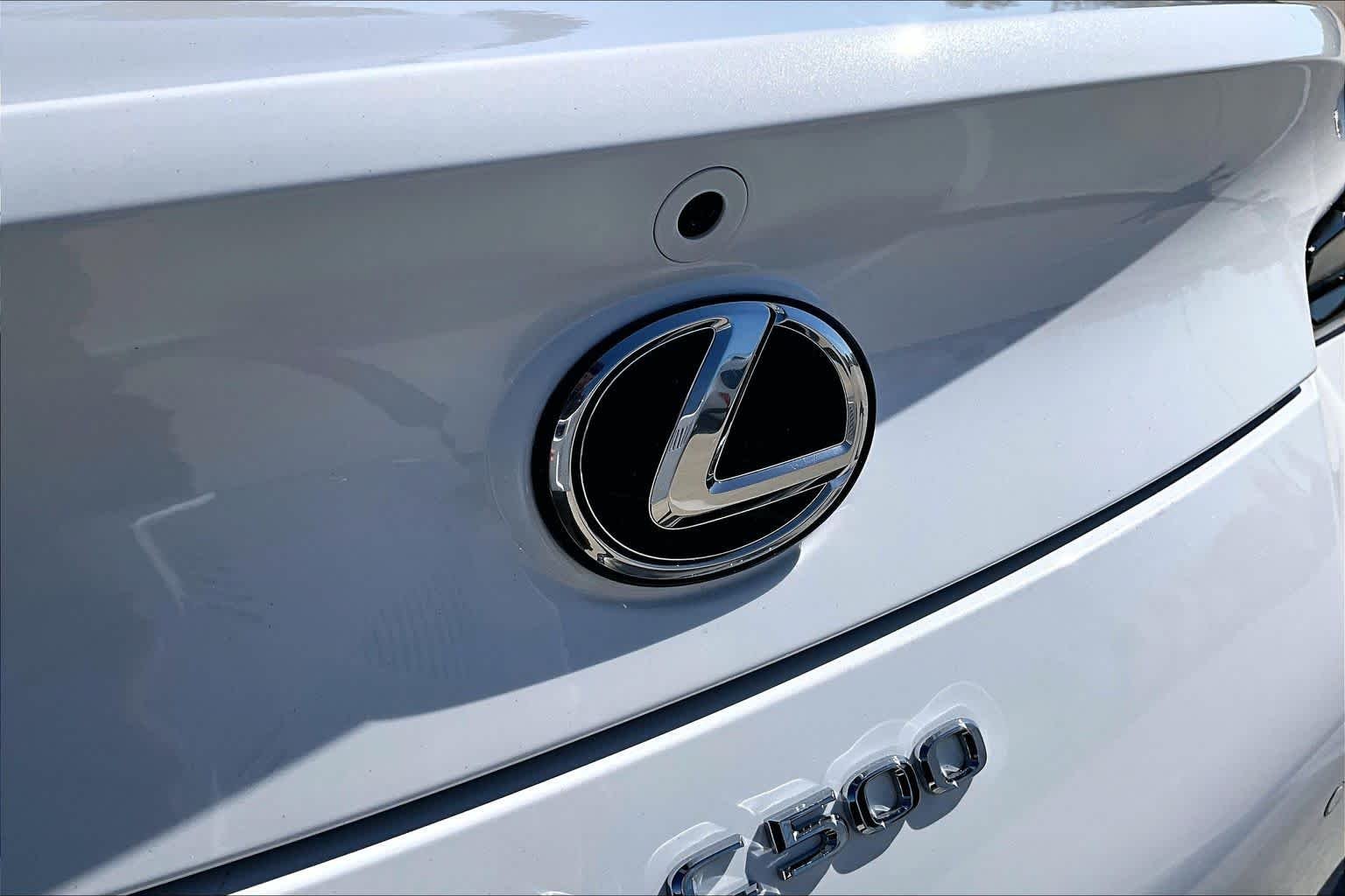 Used 2024 Ultra White Lexus  image 10