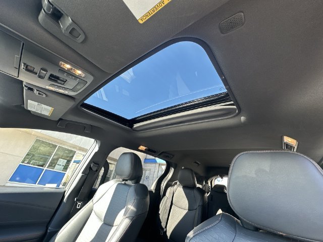 Used 2022  Toyota XSE image 18