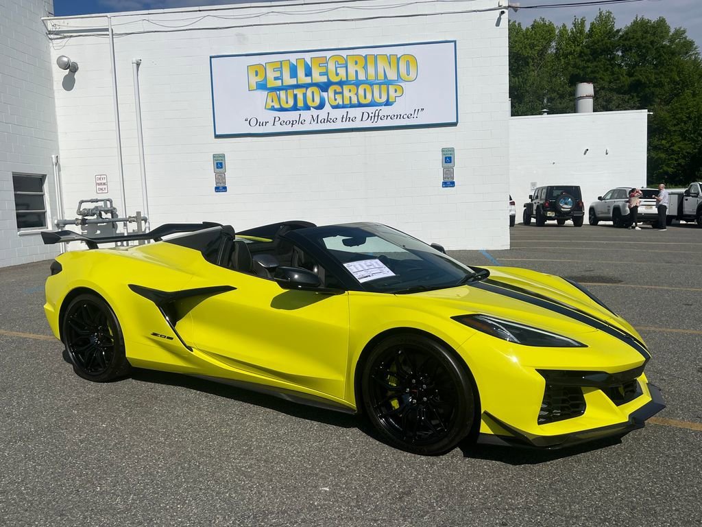 Used 2023 Accelerate Yellow Metallic Chevrolet 3LZ image 2