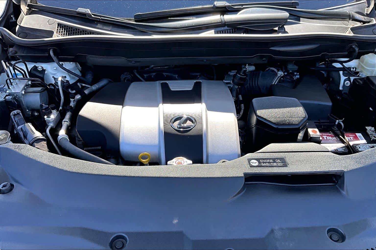 Used 2020 Eminent White Pearl Lexus  image 32