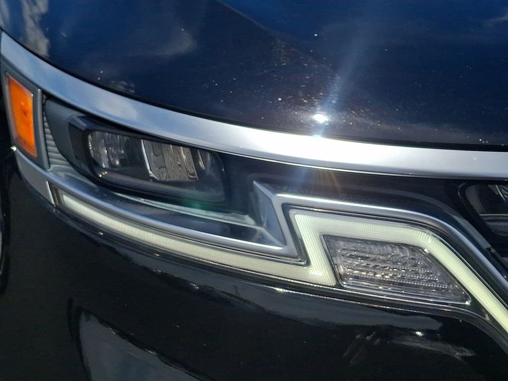 Certified Used 2022 Black Kia SX image 9