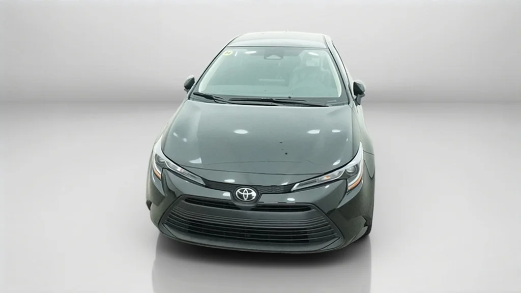 New 2027 Inked Toyota LE image 16