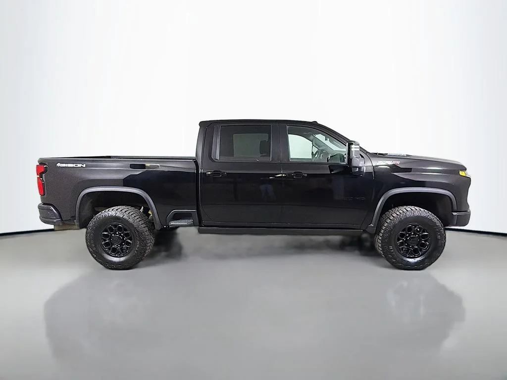 Used 2025 Black Chevrolet ZR2 image 5