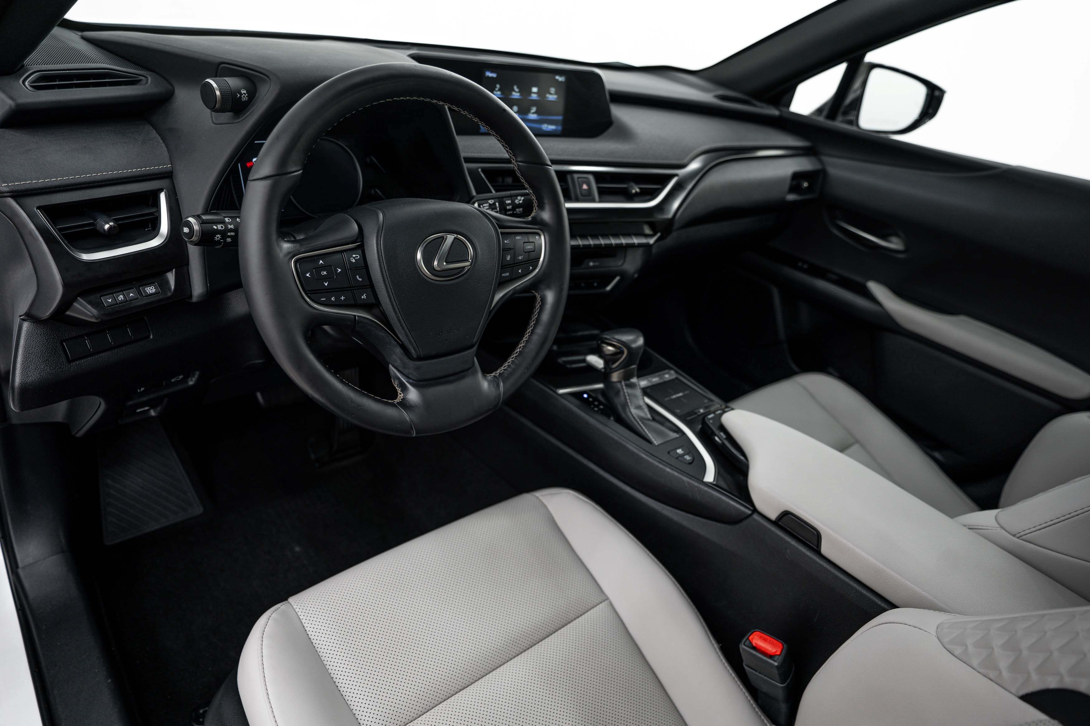 Used 2019 Eminent White Pearl Lexus UX 250h image 8