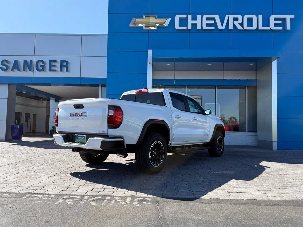 New 2026 Summit White GMC AT4 image 8