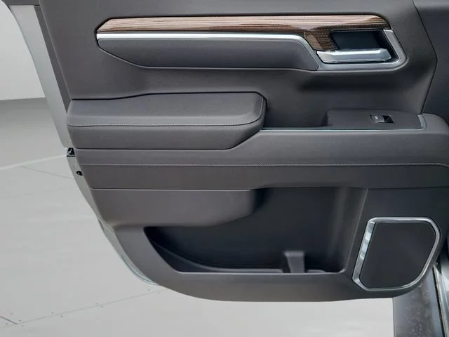 New 2026 Sterling Gray Metallic Chevrolet LT image 15