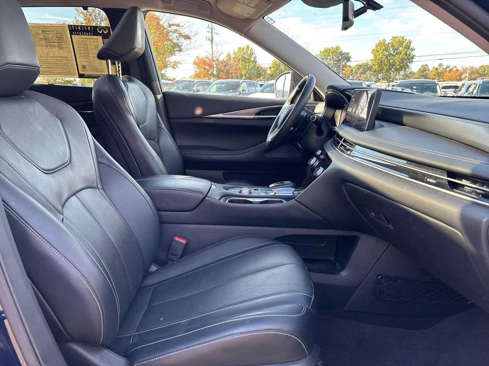 Certified Used 2023 Grand Blue INFINITI LUXE image 40