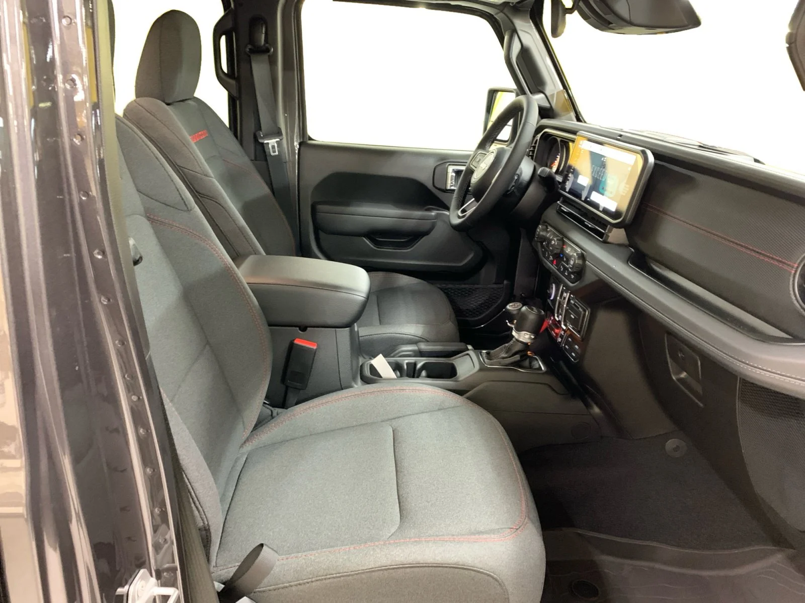 New 2026 Granite Crystal Metallic Jeep Rubicon image 17