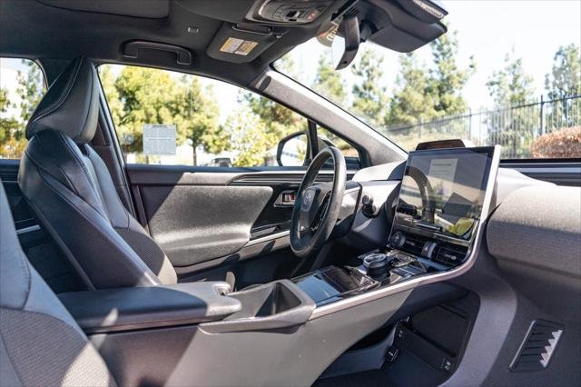 Certified Used 2023 WIND CHILL PEARL* Toyota  image 20