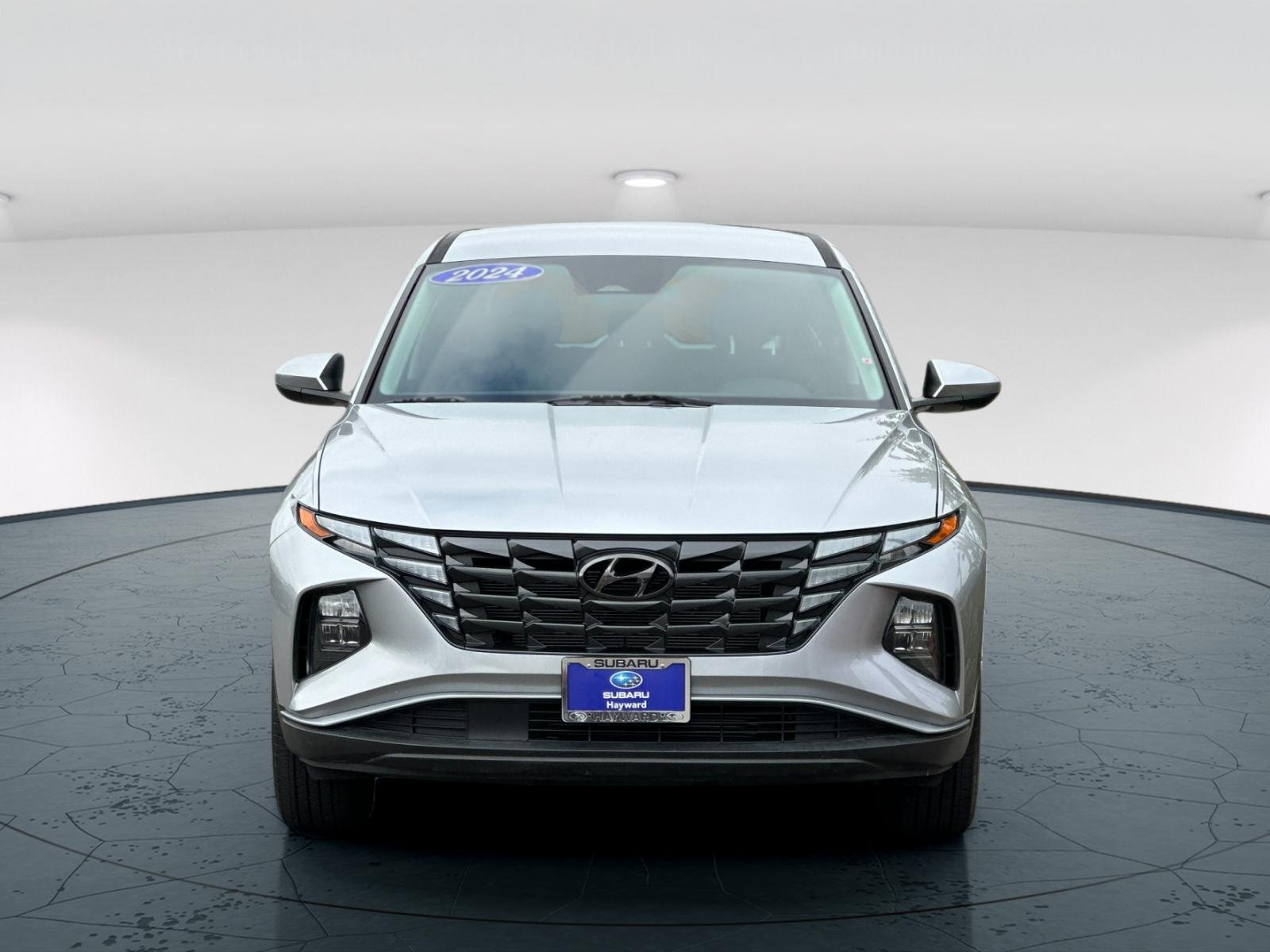 Used 2024 Shimmering Silver Hyundai SE 4D Sport Utility image 9