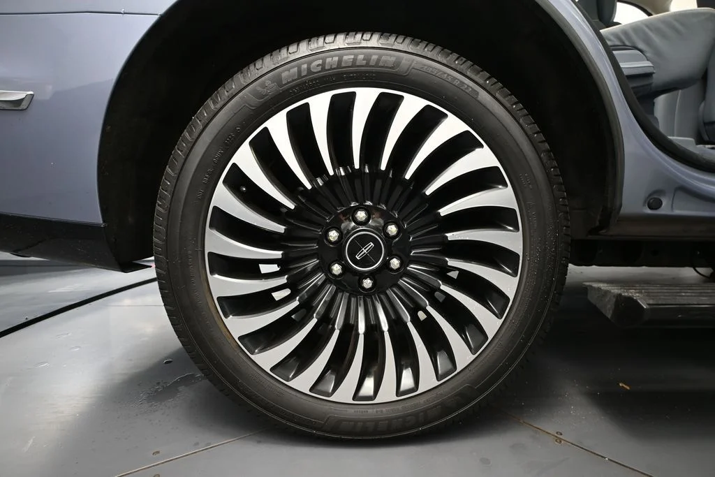 Used 2019 Blue Lincoln Black Label image 10