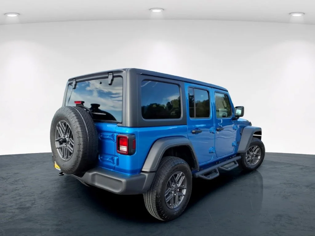 Used 2024 Blue Jeep Sport S image 8