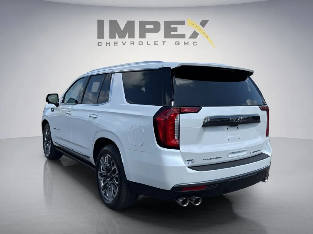 Used 2023 WHITE FROST TRICOAT GMC Denali Ultimate image 3