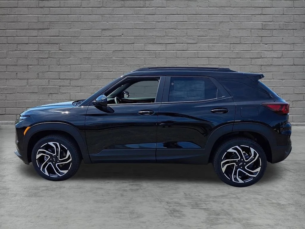 New 2026 Mosaic Black Metallic Chevrolet RS image 5