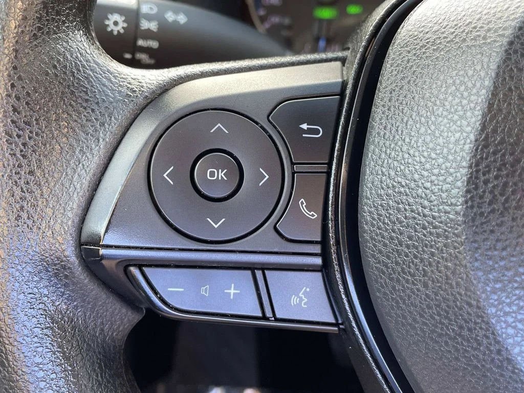 Used 2022 Gray Toyota XLE image 27