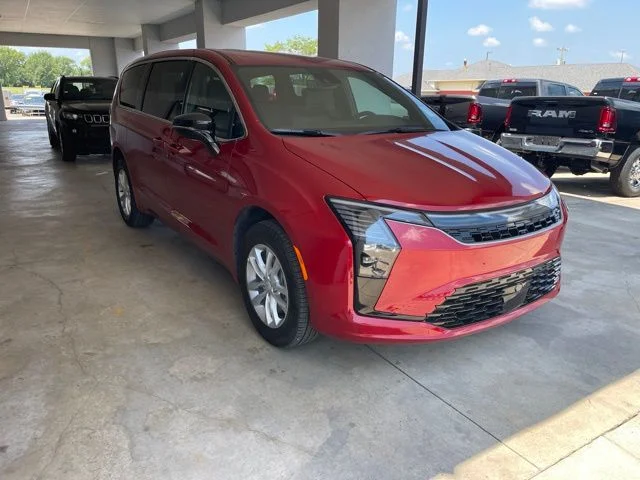 New 2027 Red Hot Pearl-Coat Exterior Paint Chrysler Select image 4