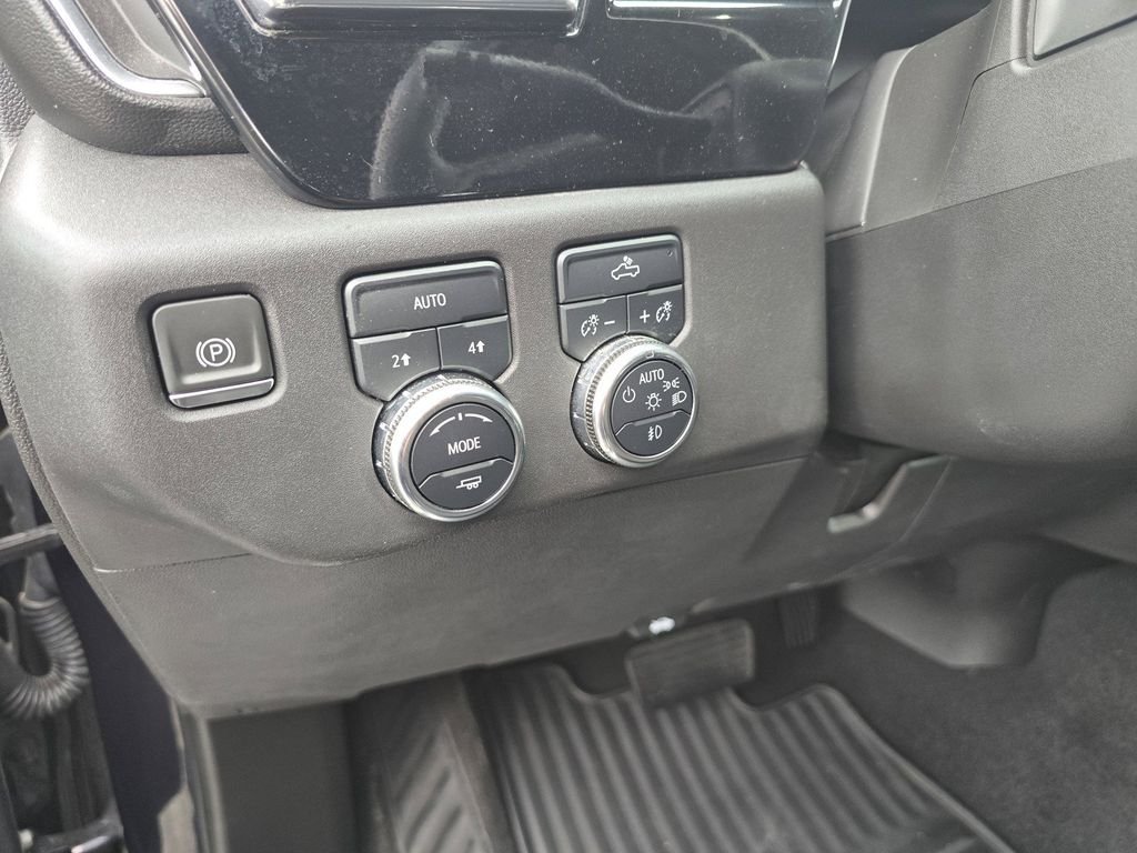 Used 2024 Silver GMC Elevation image 23