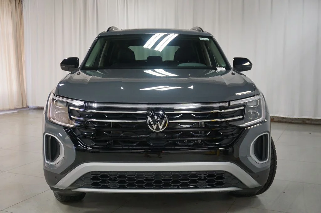 New 2026 Pure Gray Volkswagen Peak Edition image 5
