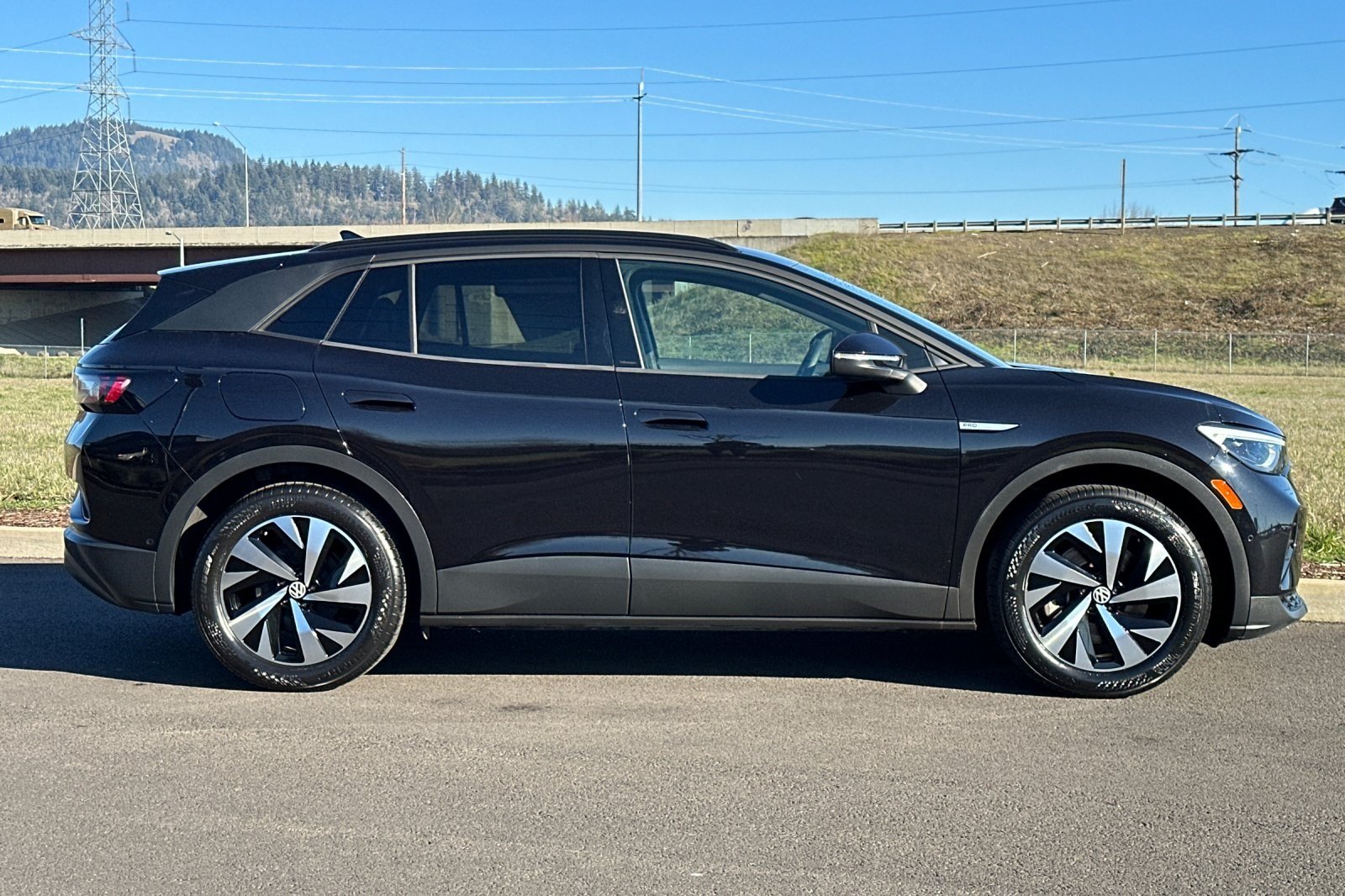 Used 2023 Volkswagen ID.4 PRO with VIN 1V2CMPE82PC045389 for sale in Eugene, OR