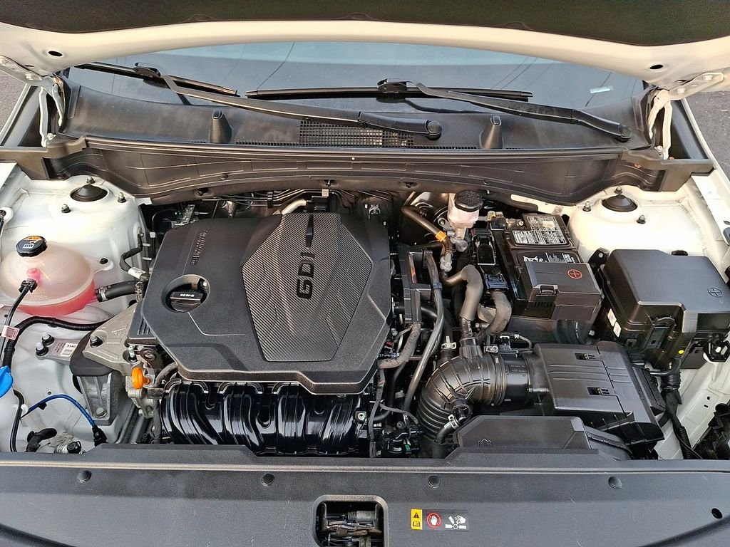Used 2023 White Kia X-Line image 29