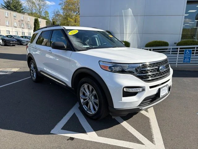 2022 Ford Explorer XLT 4WD's photo