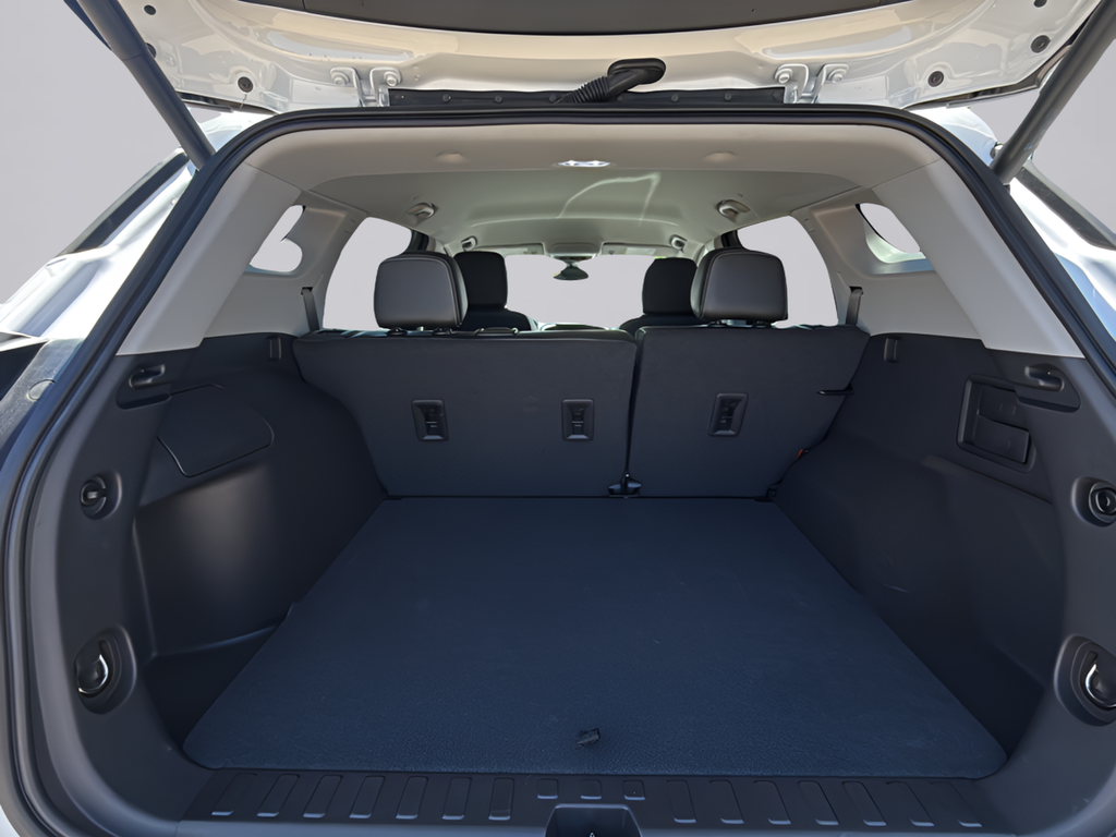 Used 2024 Summit White GMC SLT image 23