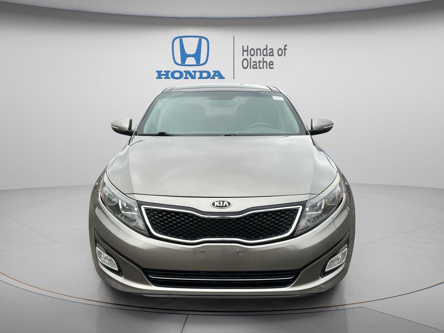 Used 2015 Titanium Kia SX Turbo image 8