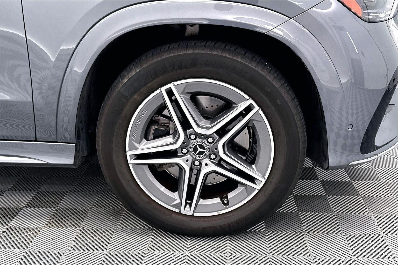 Used 2025 Selenite Grey Metallic Mercedes-Benz GLE 350 image 29