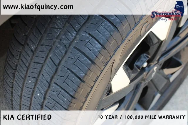 Used 2023 Green Kia X-Line image 7