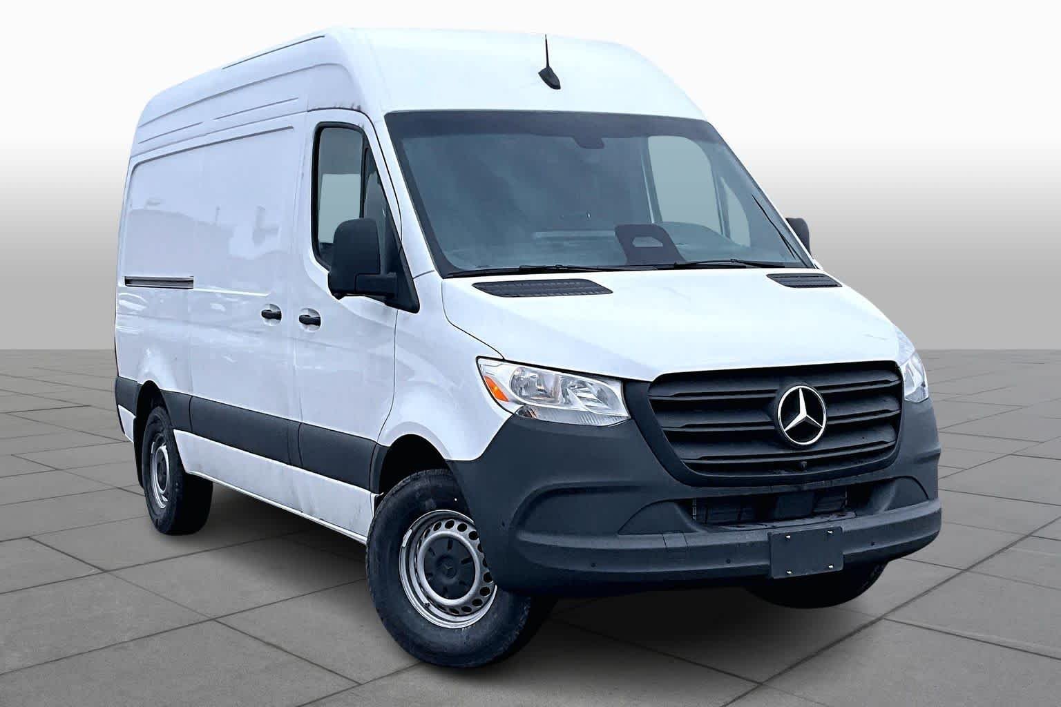 New 2026 Arctic White Mercedes-Benz  image 2